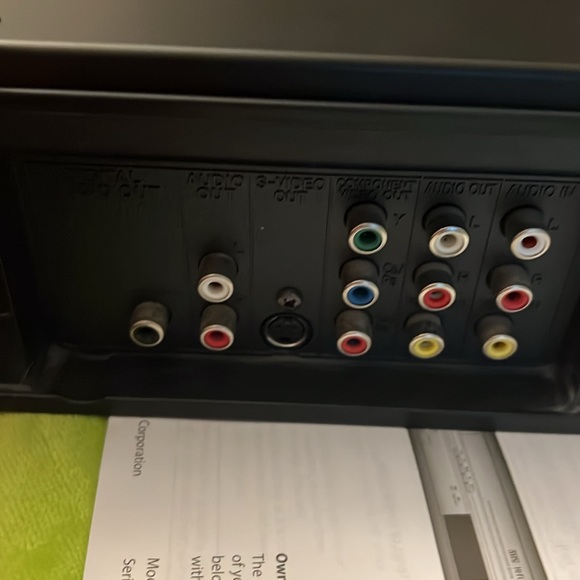 Toshiba dvd/vcr player new condition - Picture 7 of 7